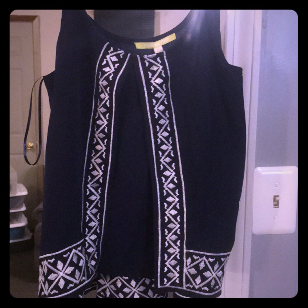 Navy top